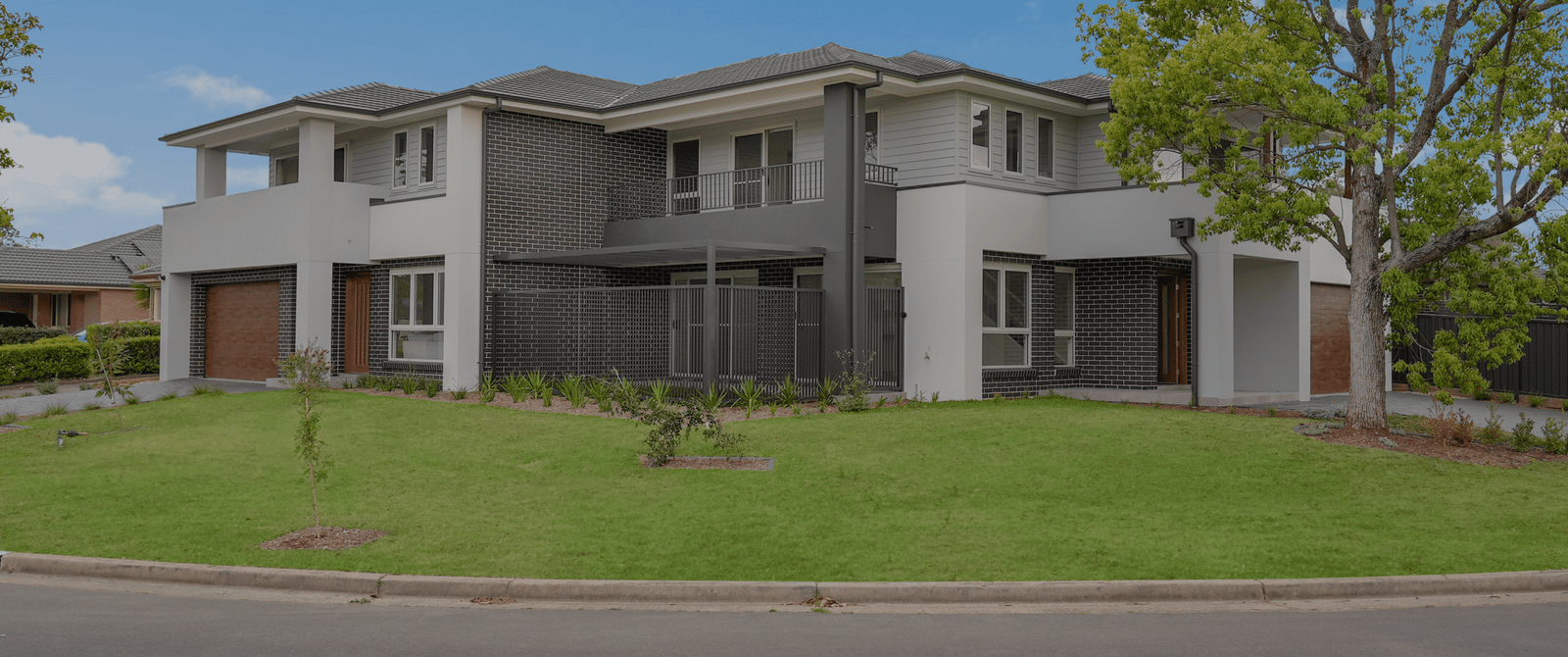 The Licence Check Most Sydney Homeowners Forget Before Signing