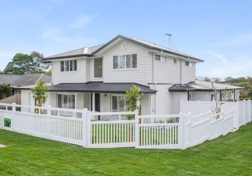 Corner block duplex design suited to an irregular Concord block